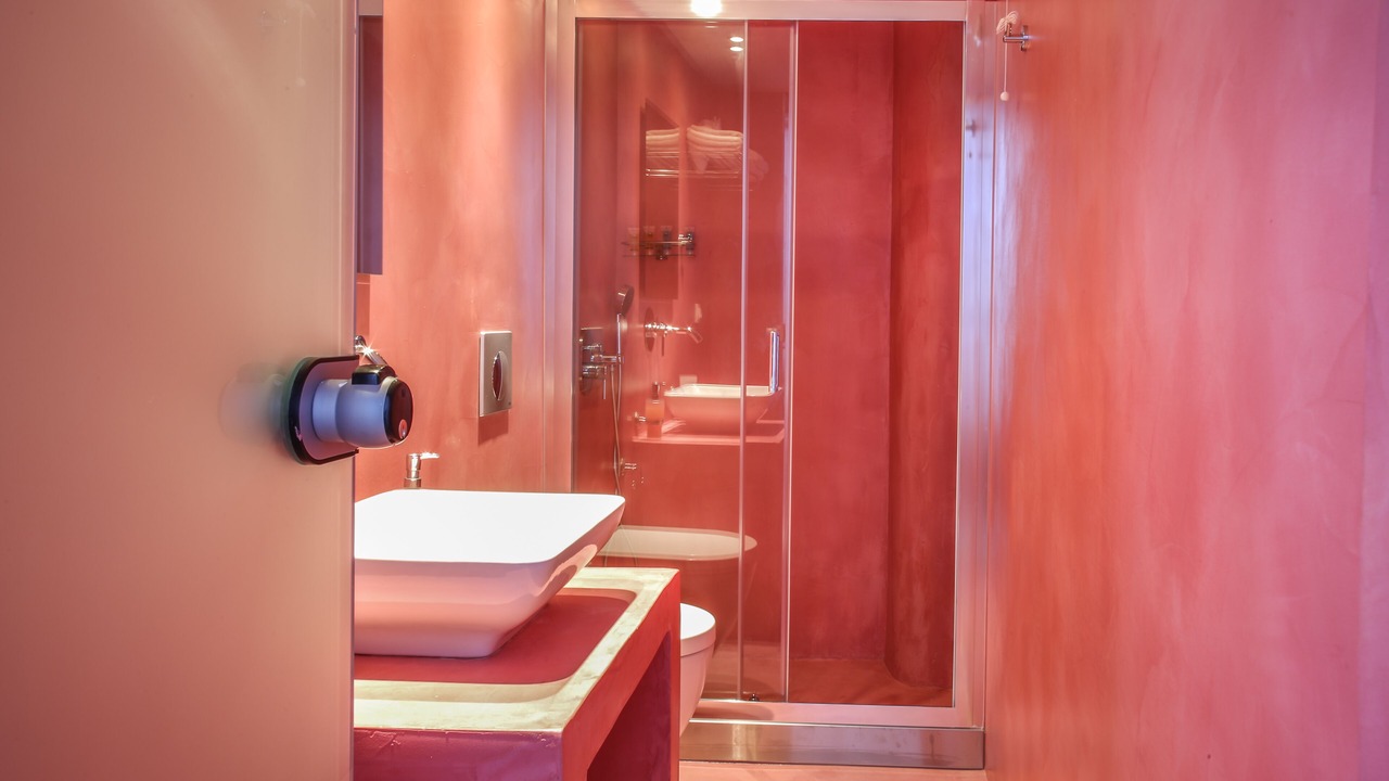 Photo of Bathroom in Paleopolis