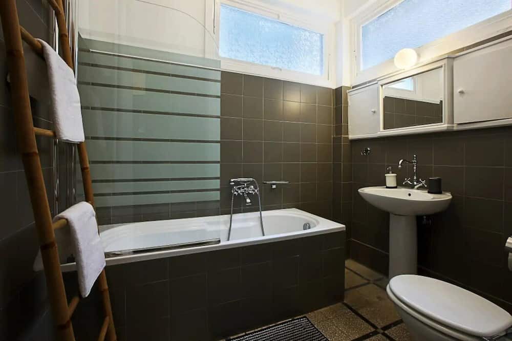 Photo of Bathroom in Exarhia