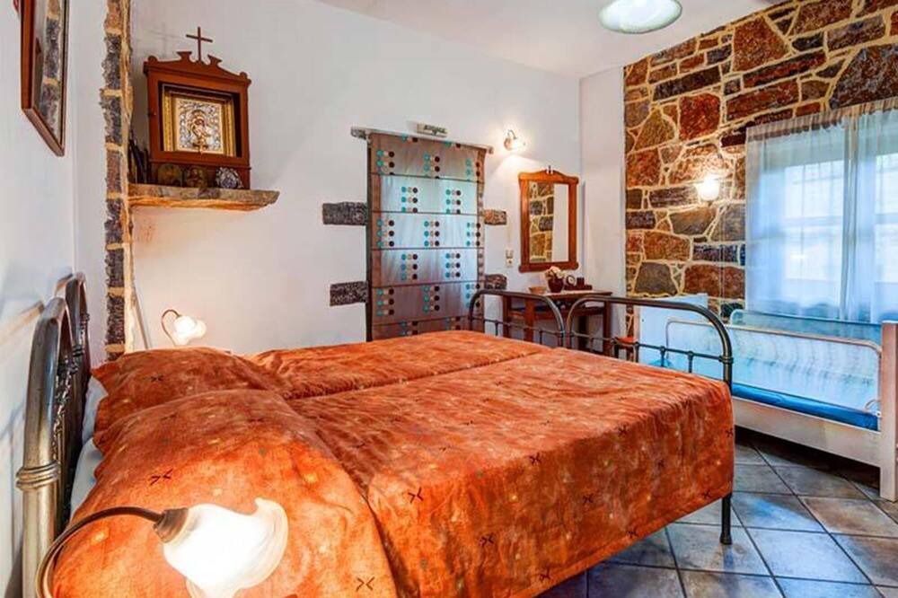 Photo of Bedroom in Prina