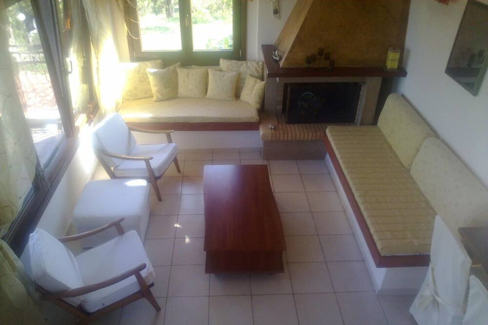 Photo of Livingroom in Aristotelis