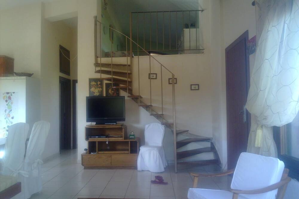 Photo of Livingroom in Aristotelis