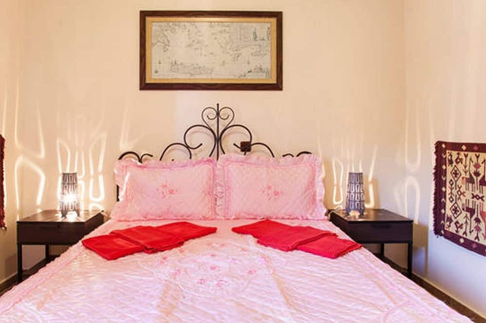 Photo of Bedroom in Nikos Kazantzakis