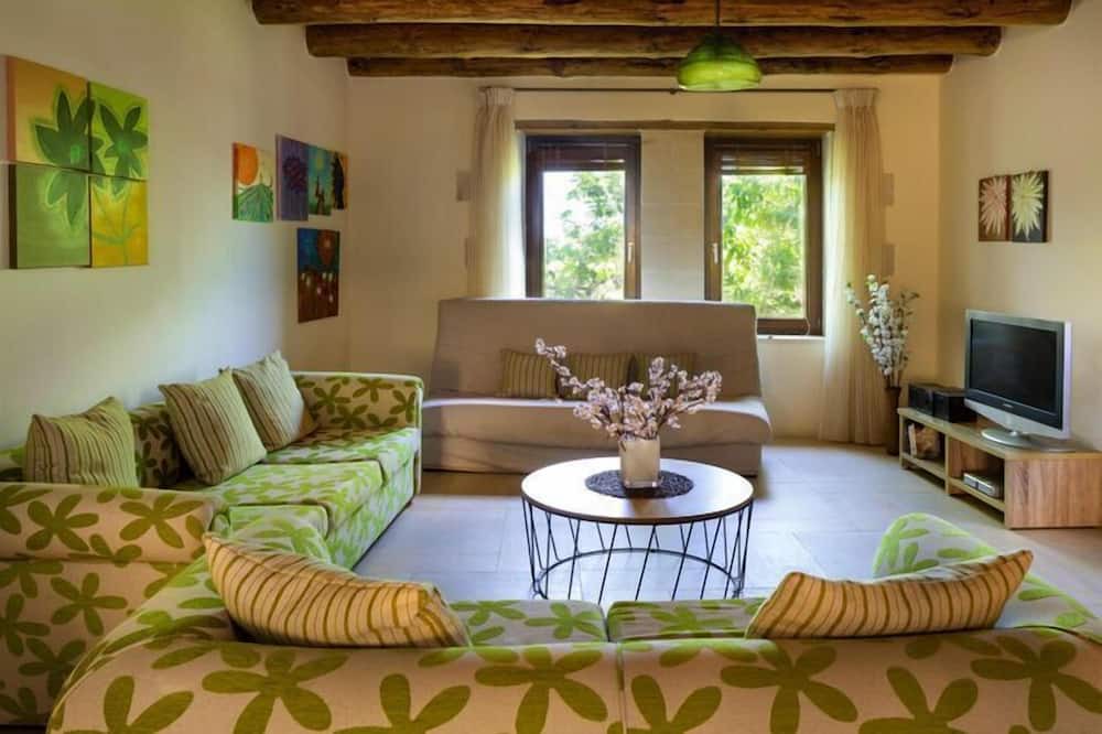Photo of Livingroom in Maheri