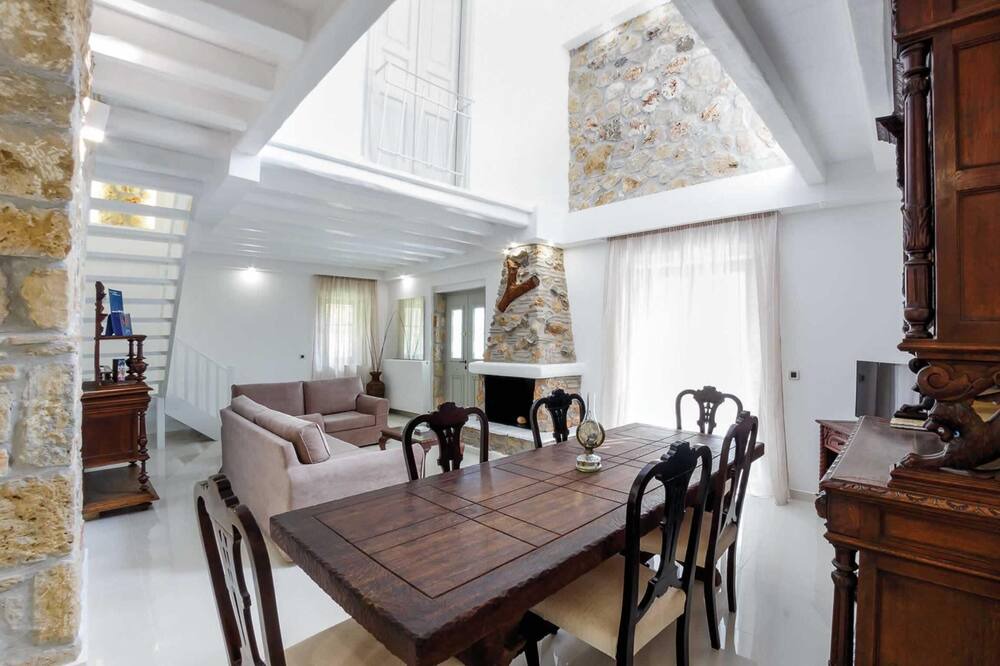 Photo of Bedroom in Drosia