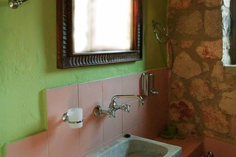 Photo of Bathroom in Varvara