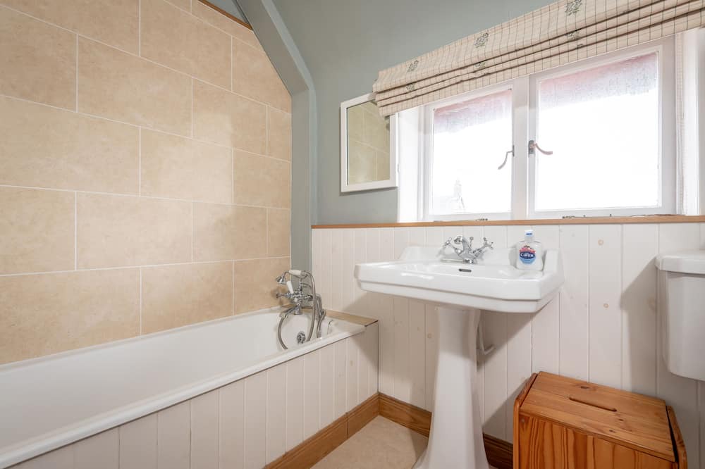 Photo of Bathroom in Earlsferry