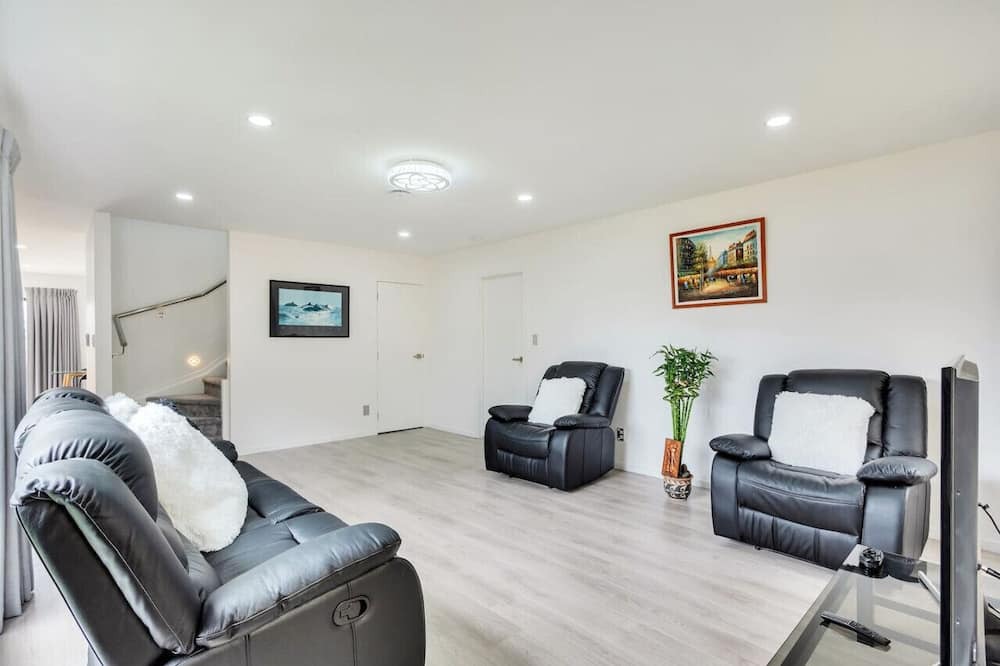 Photo of Others in Mangere