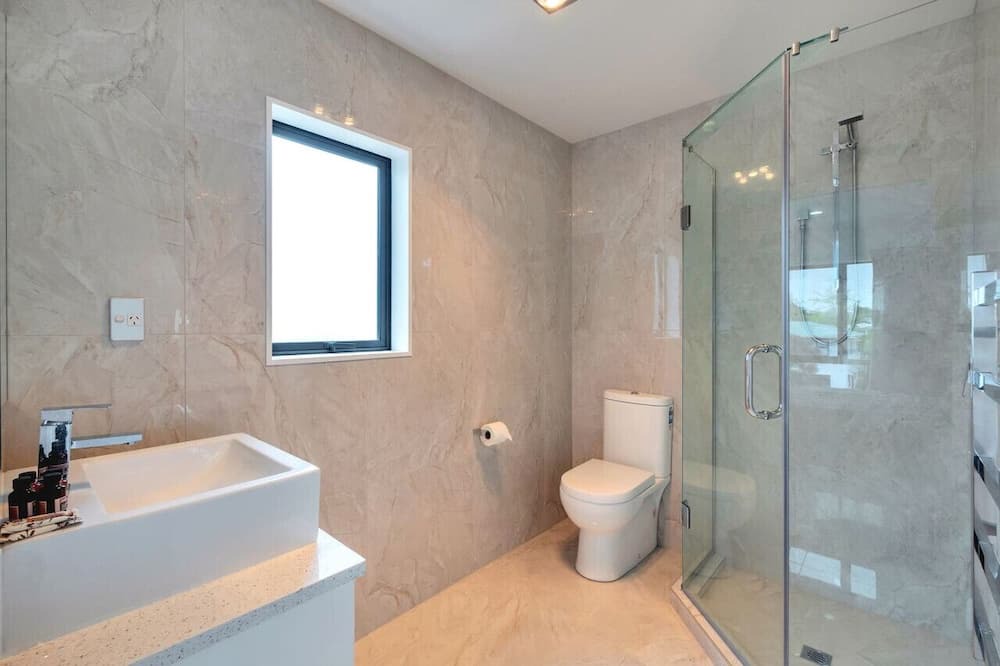 Photo of Bathroom in Mangere