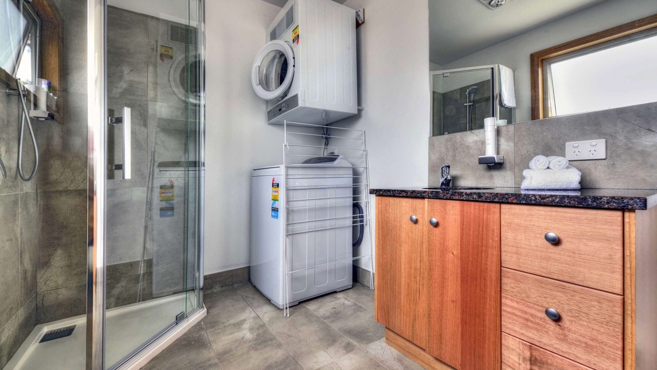 Photo of Bathroom in Coles Bay