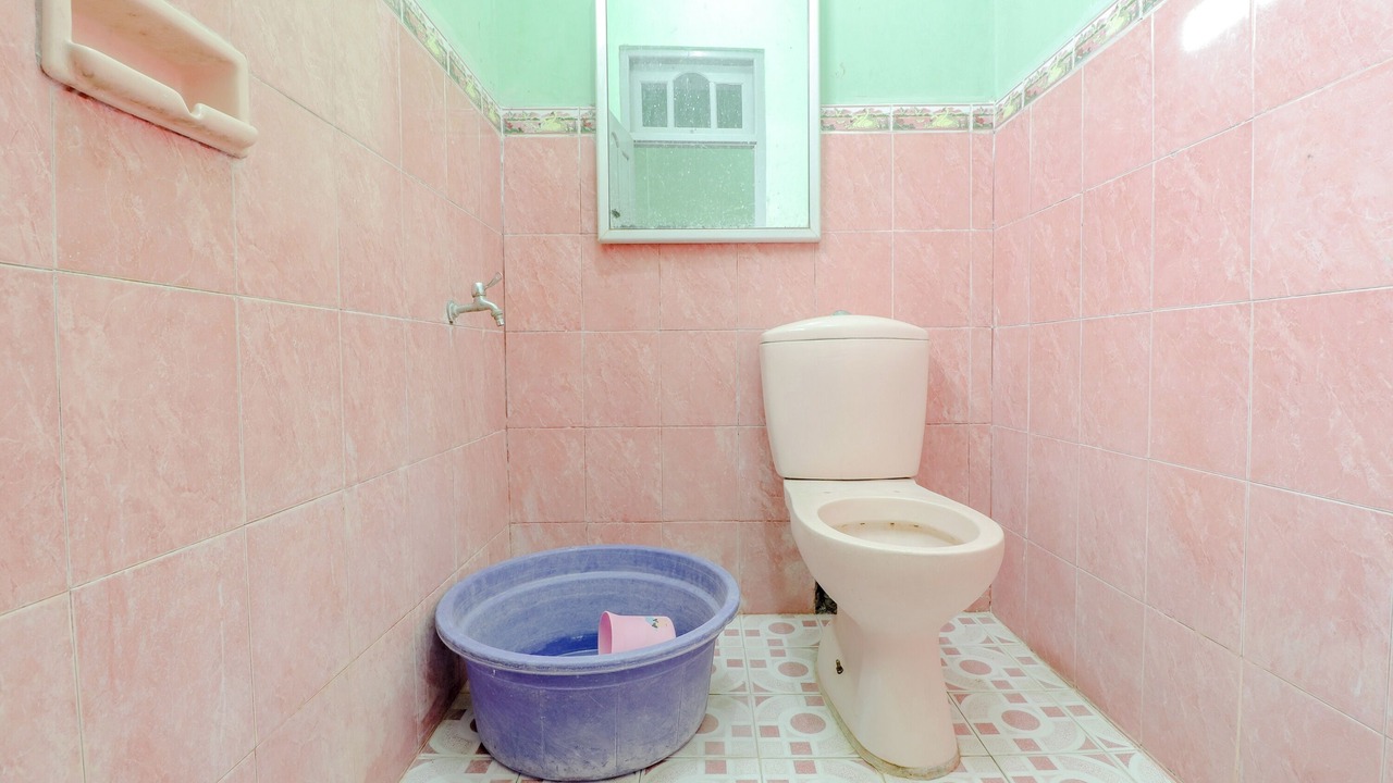 Photo of Bathroom in Kretek