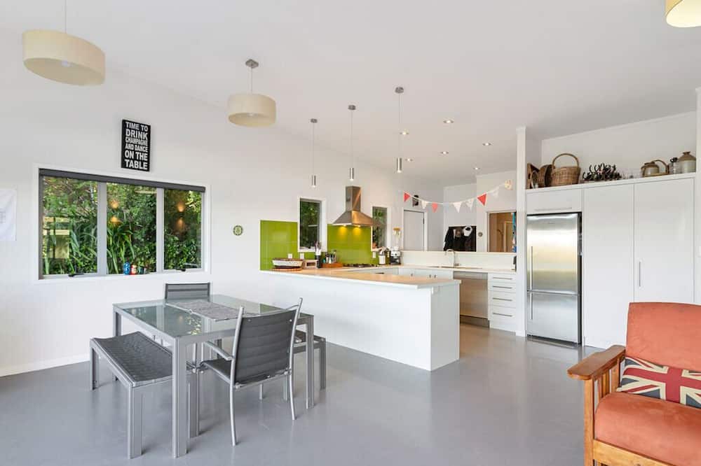 Photo of Kitchen in Tikitere