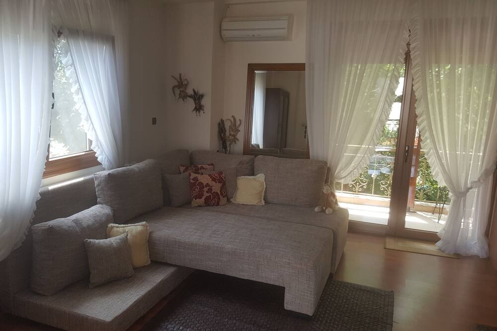 Photo of Livingroom in Prosotsani