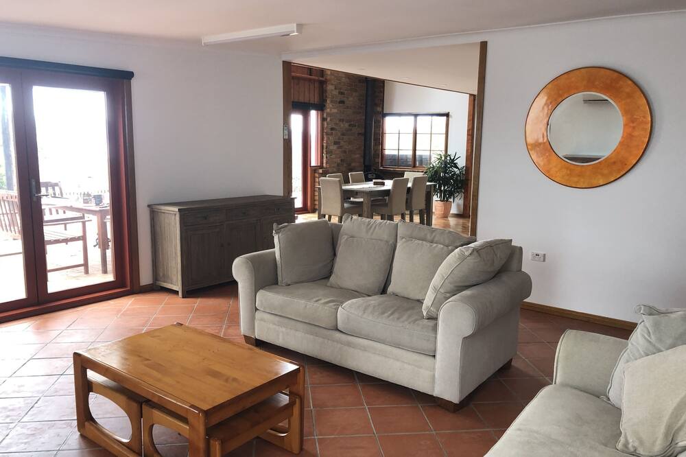 Photo of Livingroom in Spring Beach