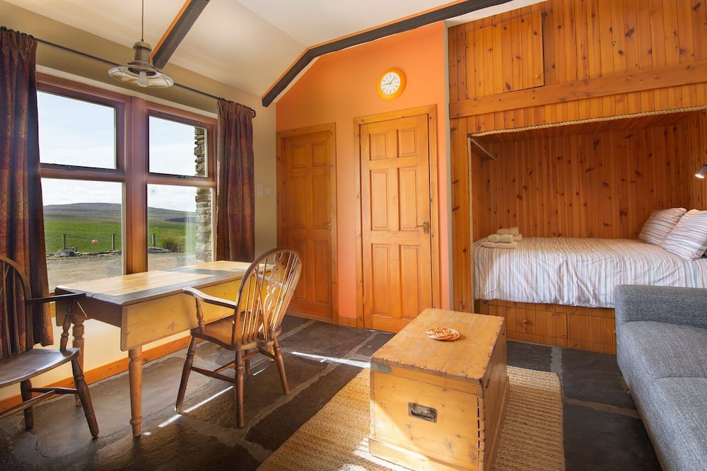 Photo of Bedroom in Pierowall
