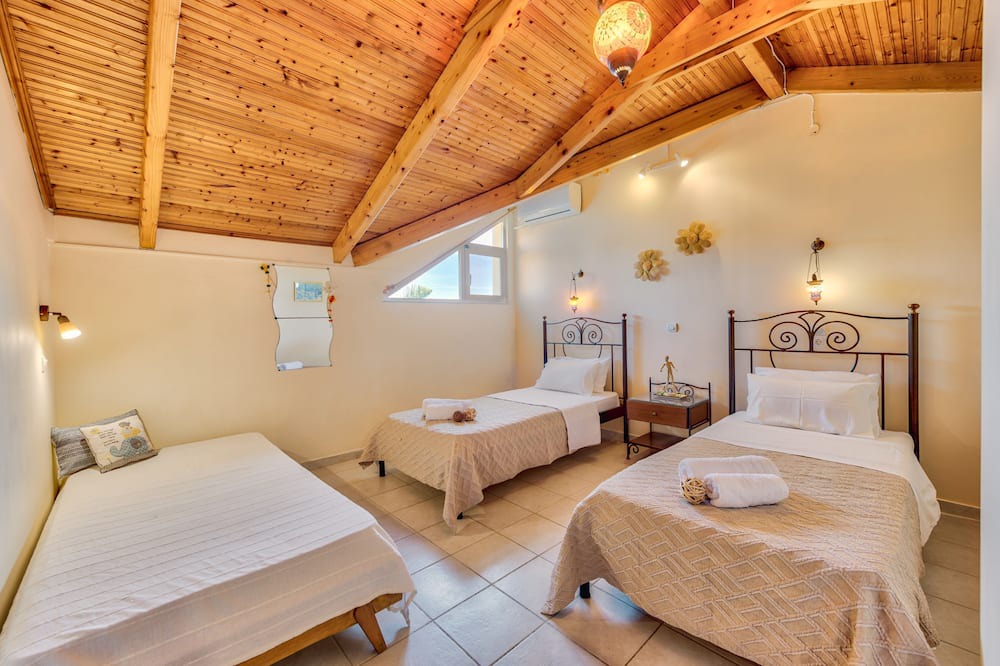 Photo of Bedroom in Amoudi