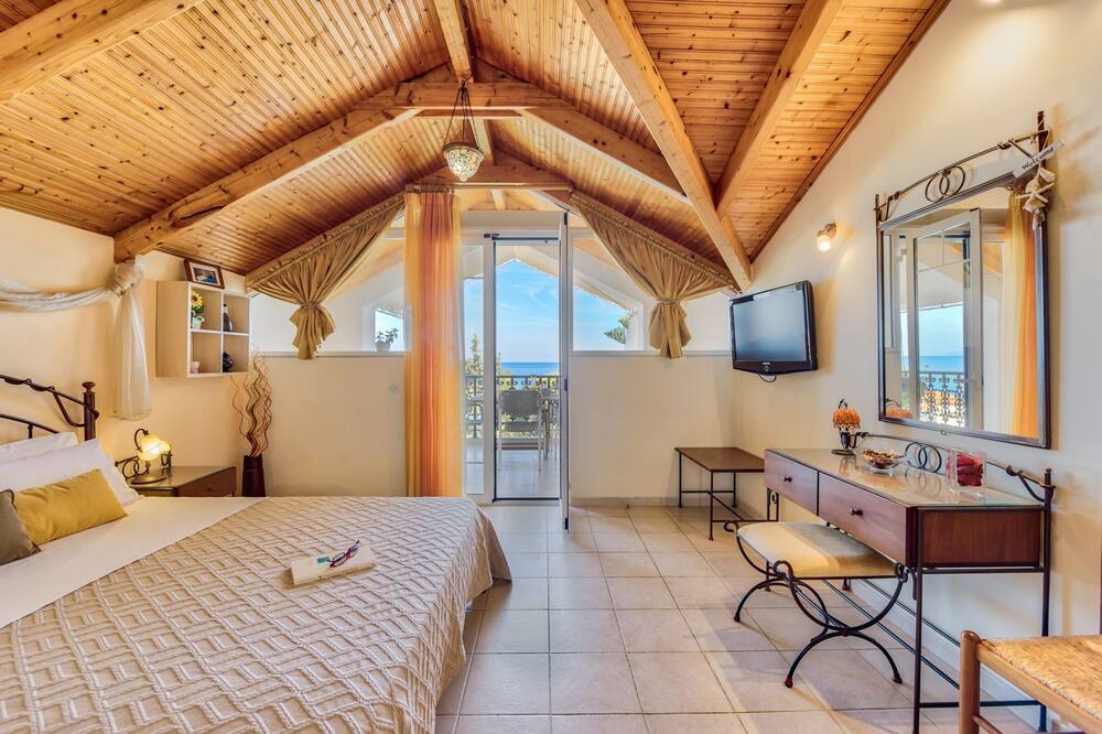 Photo of Bedroom in Amoudi