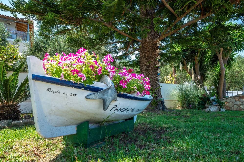 Photo of Outdoor in Amoudi