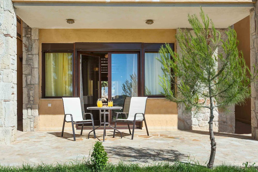 Photo of Patio Balcony in Keratsini-Drapetsona