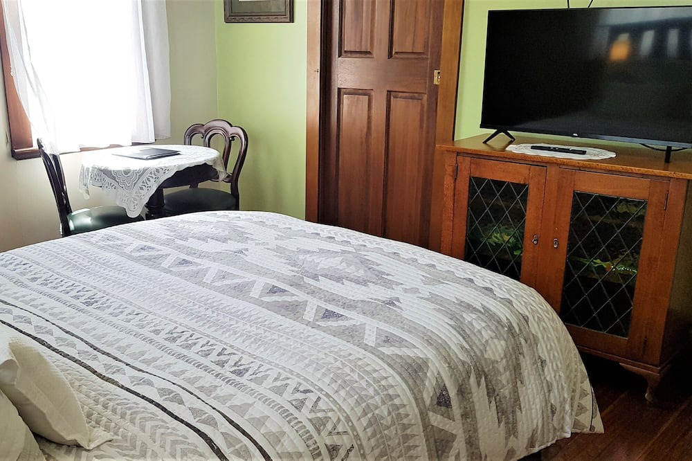 Photo of Bedroom in Smithton