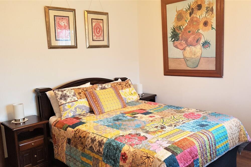 Photo of Bedroom in Smithton