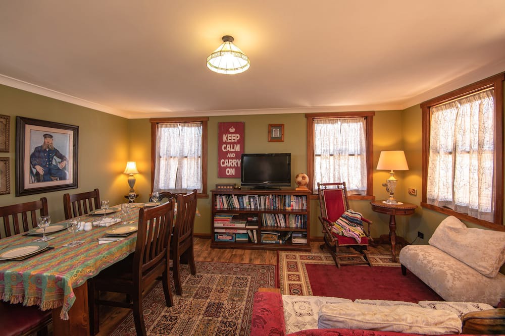 Photo of Livingroom in Smithton