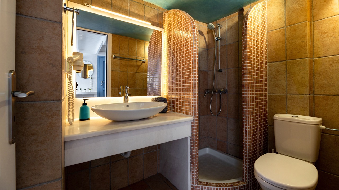 Photo of Bathroom in Kamari