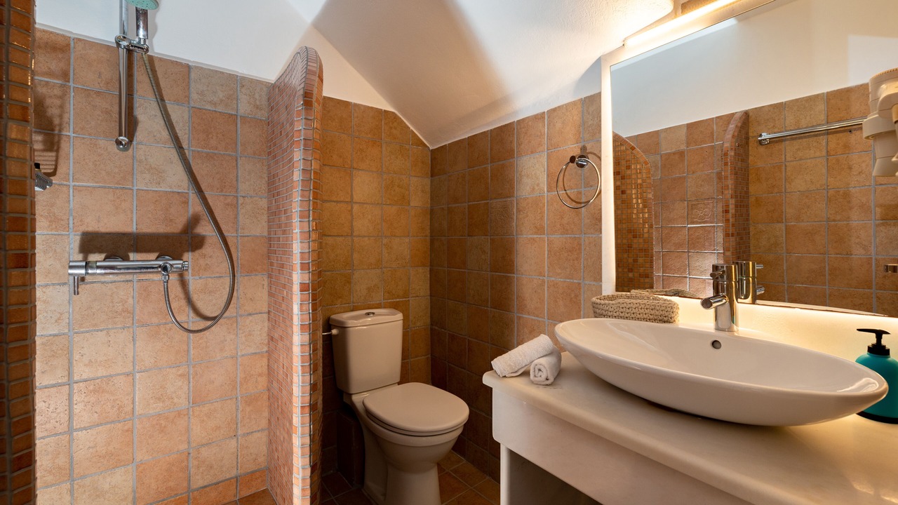 Photo of Bathroom in Kamari