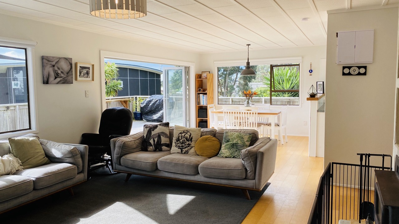 Photo of Livingroom in Muriwai