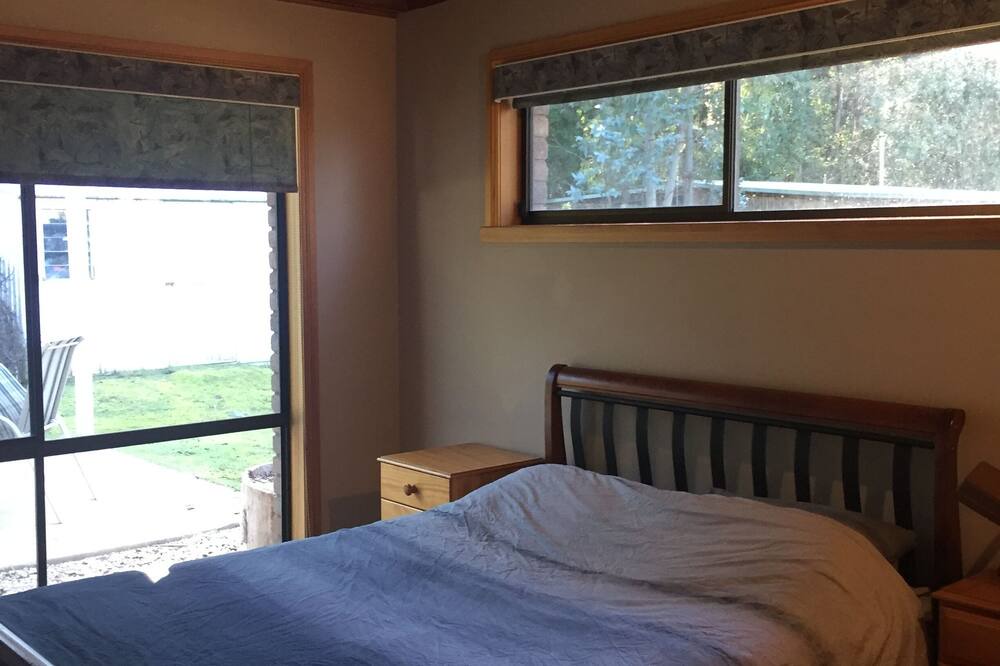 Photo of Bedroom in Weetah