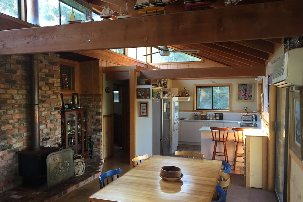 Photo of Kitchen in Weetah