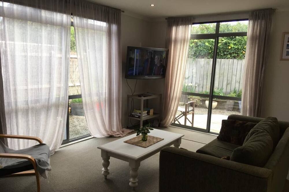 Photo of Livingroom in Titahi Bay