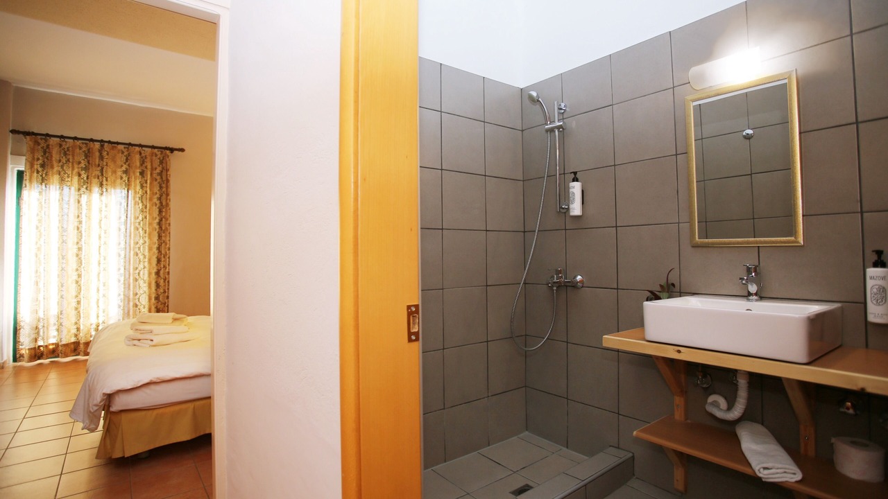 Photo of Bedroom in Karpenisi