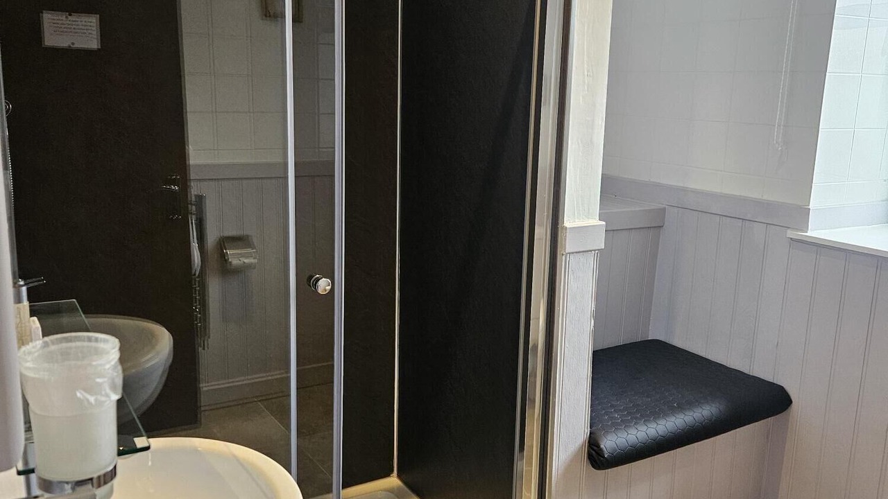 Photo of Bathroom in Tobermory