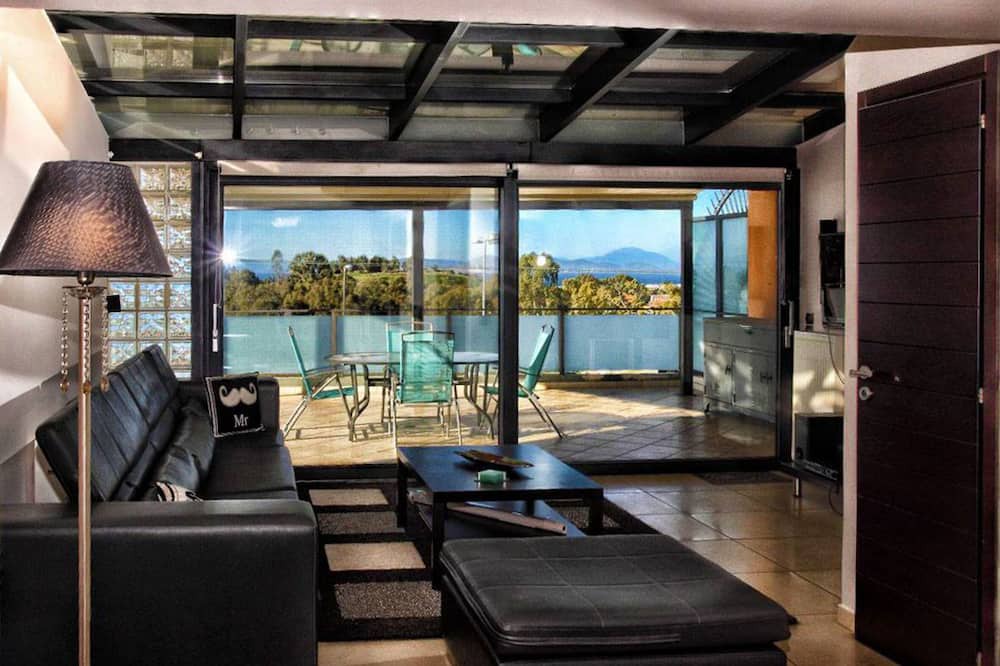 Photo of Livingroom in Elliniko-Argyroupoli