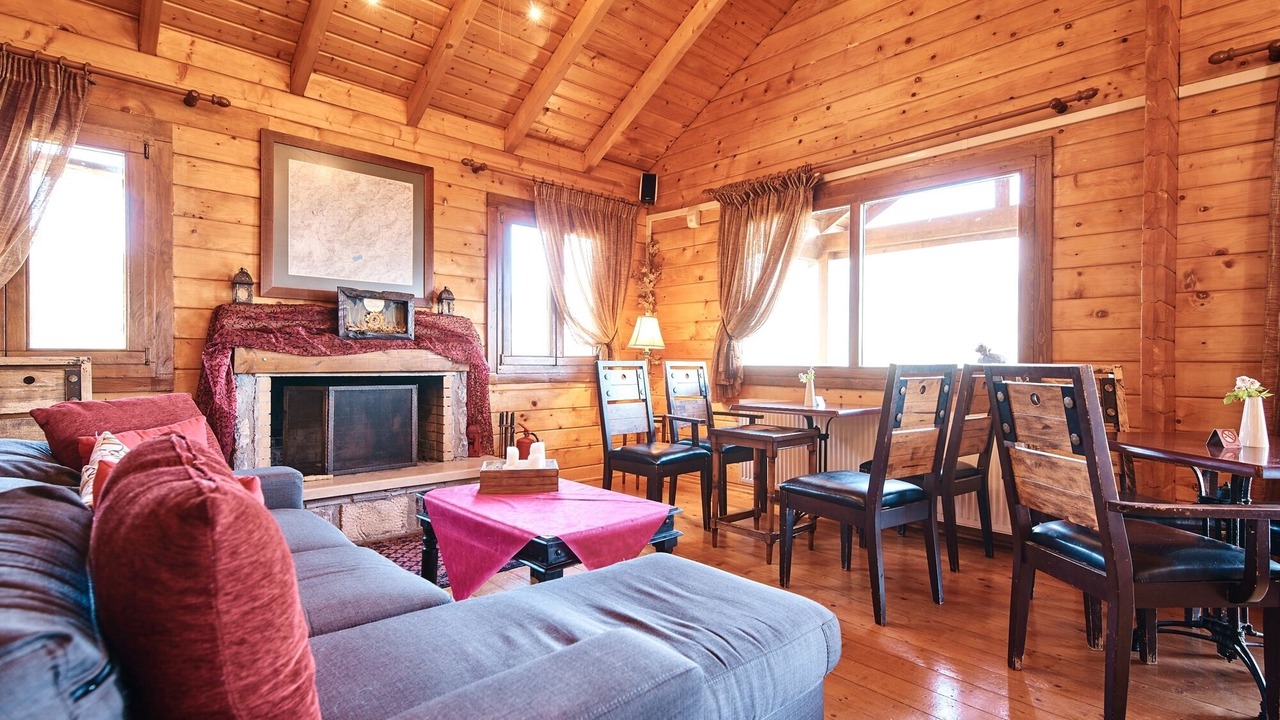 Photo of Livingroom in Feneos