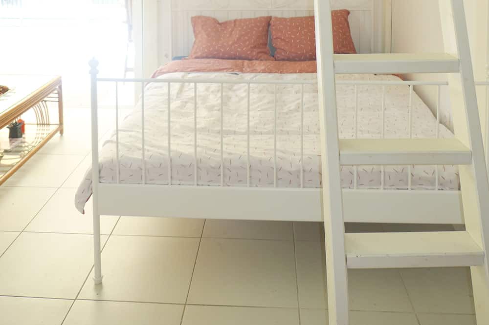 Photo of Bedroom in Elliniko-Argyroupoli