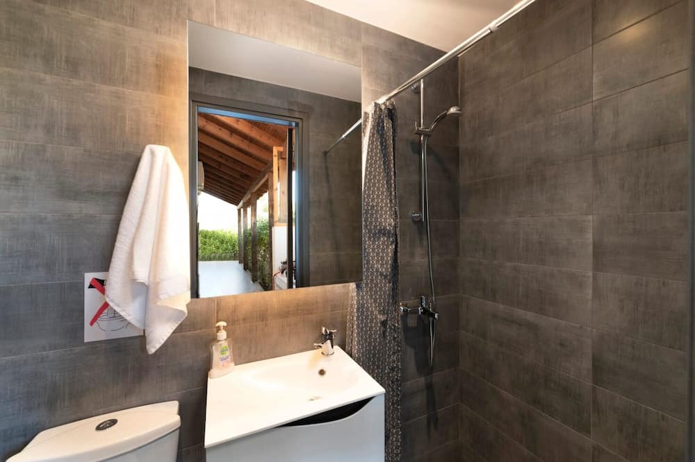 Photo of Bathroom in Flamouriana