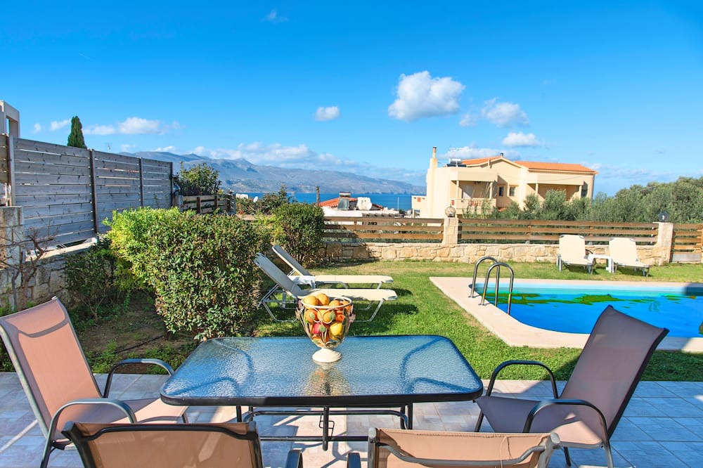 Photo of Patio Balcony in Dempla