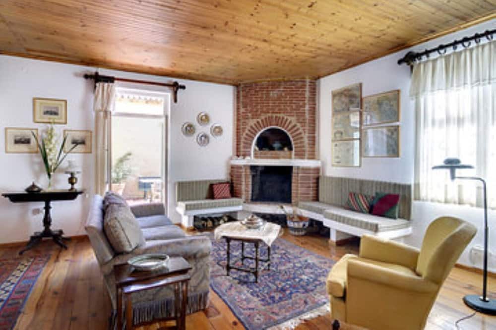 Photo of Livingroom in Agios Adrianos