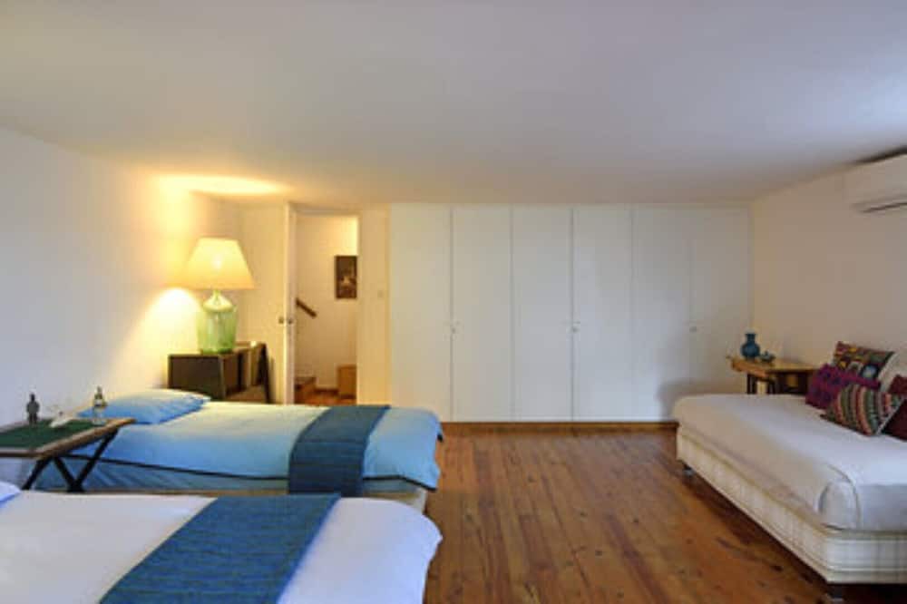 Photo of Bedroom in Agios Adrianos