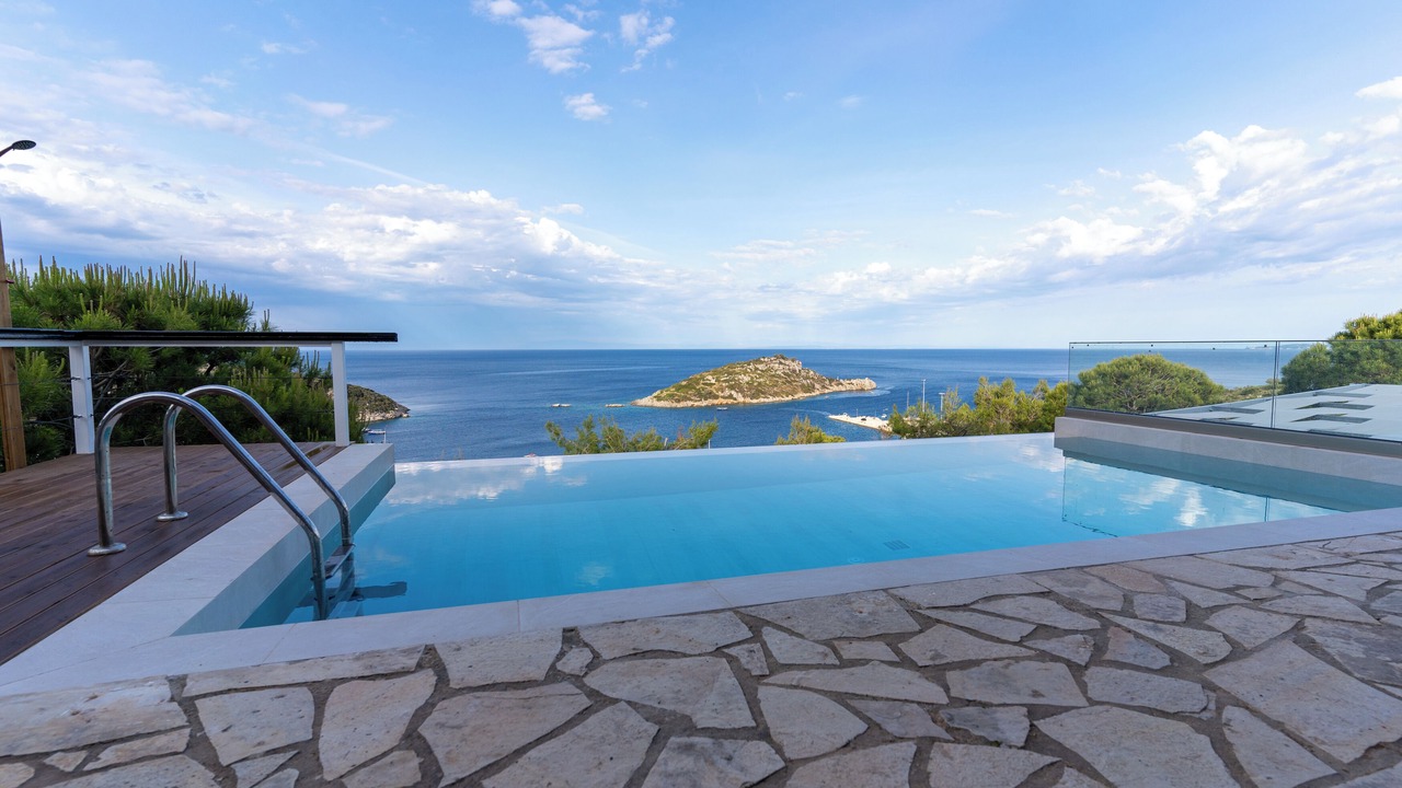 Photo of Patio Balcony in Korithi