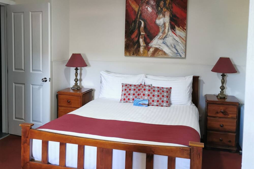 Photo of Bedroom in Deloraine