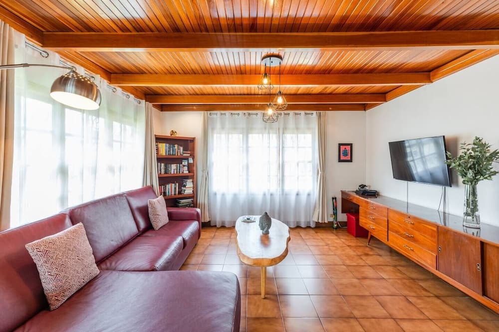Photo of Livingroom in Barrio Dent