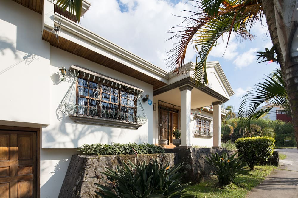Photo of Outdoor in Barrio Dent