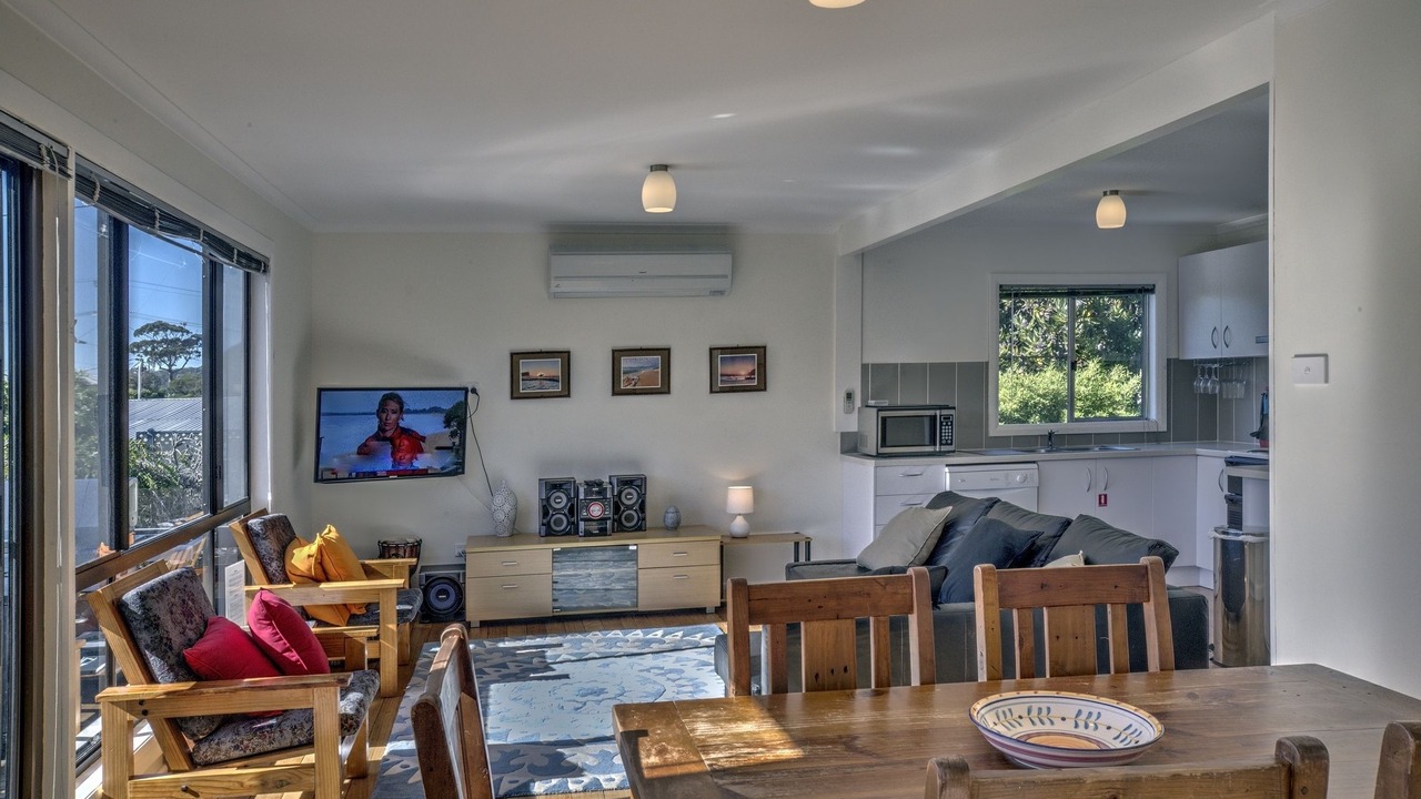 Photo of Livingroom in Coles Bay