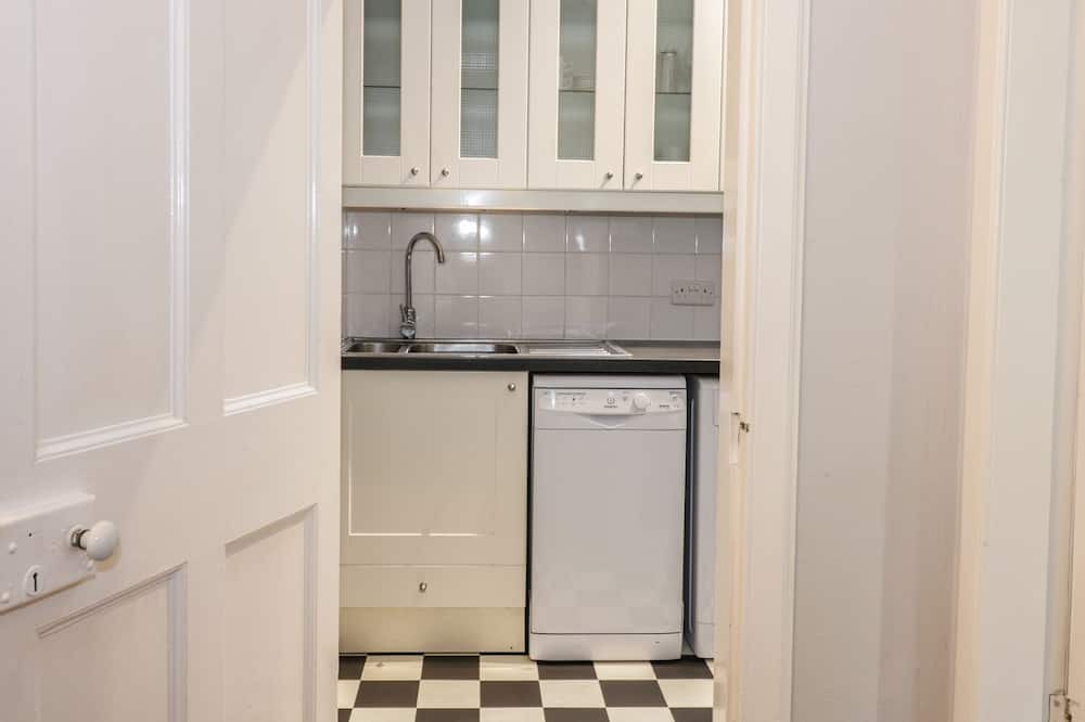 Photo of Kitchen in Melrose