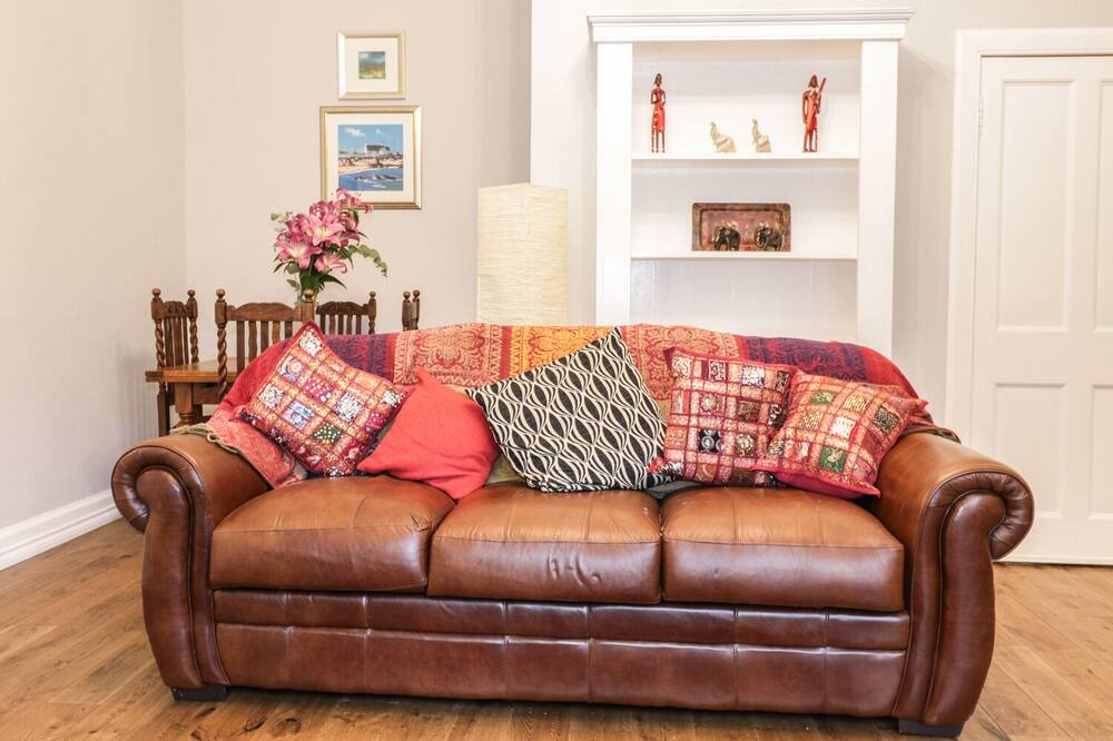 Photo of Livingroom in Melrose