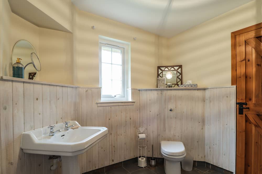 Photo of Bathroom in Strathpeffer