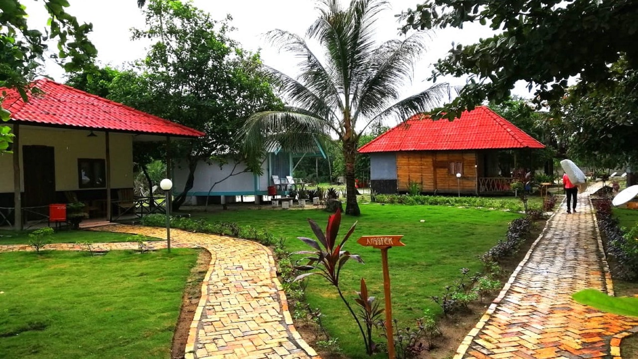 Photo of Buildings in Telukbakau