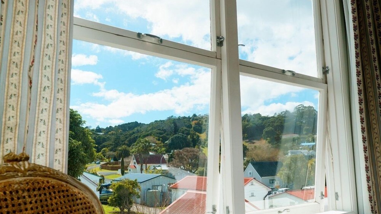 Photo of Bedroom in Russell
